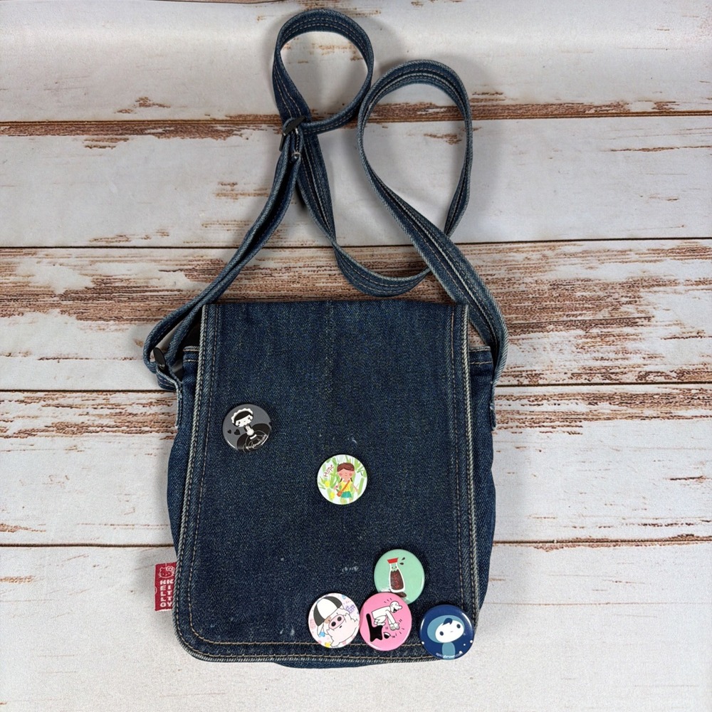 Hello Kitty Denim Crossbody Shoulder Bag Flap Purse Sanrio Collectible w/ Pins